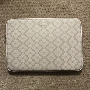 Kate Spade Laptop Sleeve NWT in Spade Flower pattern